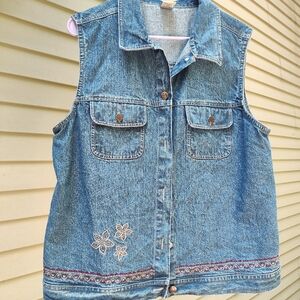 High Sierra Woman Denim Vest XL/1X Embroidered 100% Cotton India Medium Wash